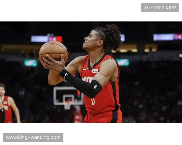 那不勒斯迎来关键转折点 球队新星表现引发球迷热议 那不勒斯迎来关键转折点 球队新星表现引发球迷热议
